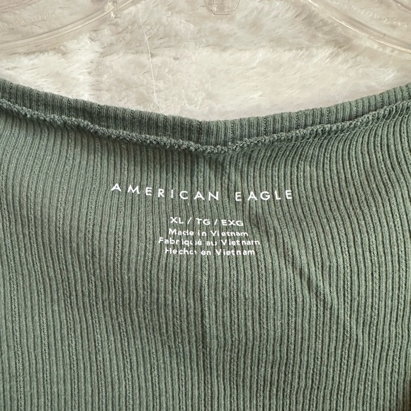 American Eagle Button-up Crop - Picture 2 of 3